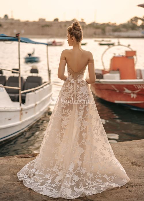 Julia, Muse by Berta