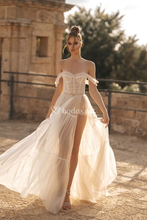 Juliana, Muse by Berta