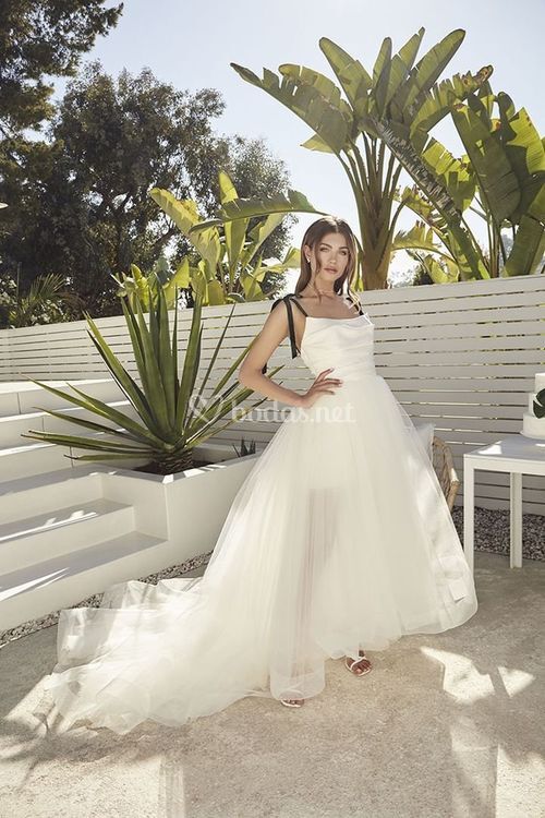 BRADSHAW, Casablanca Bridal