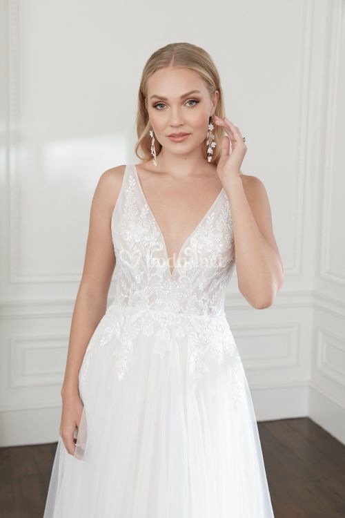 44371, Sincerity Bridal