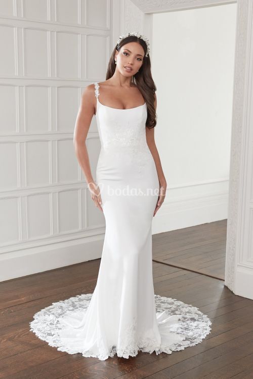 44358, Sincerity Bridal