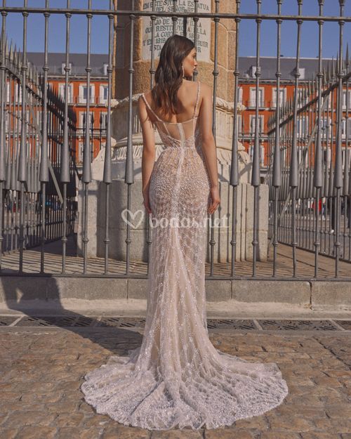 Kendall, Galia Lahav