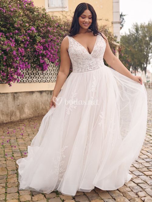 Teona, Maggie Sottero