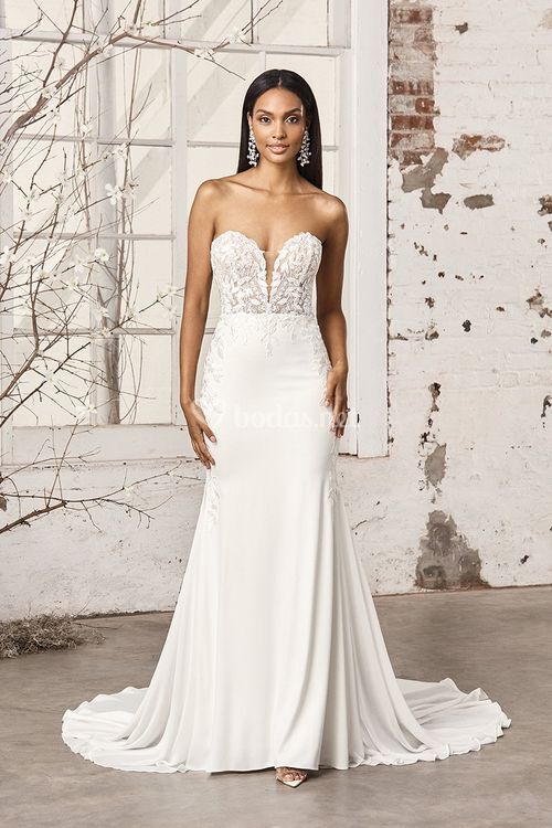 44381, Sincerity Bridal