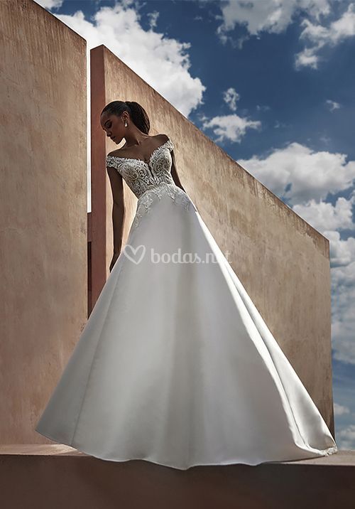 ROSEWOOD, Pronovias