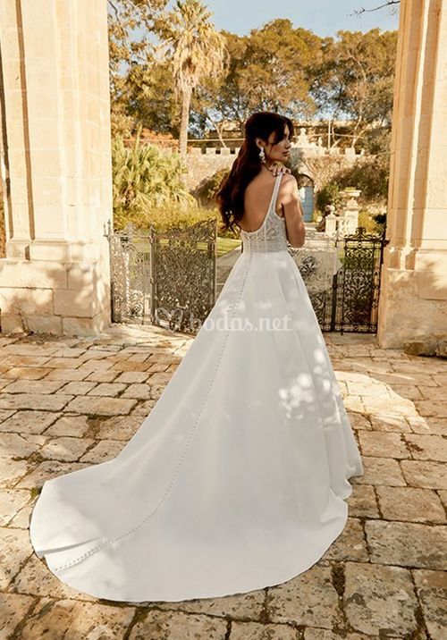 44493, Sincerity Bridal