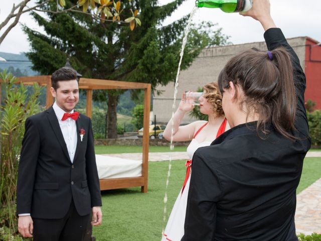 La boda de Víctor y Patry en Pola De Siero, Asturias 39