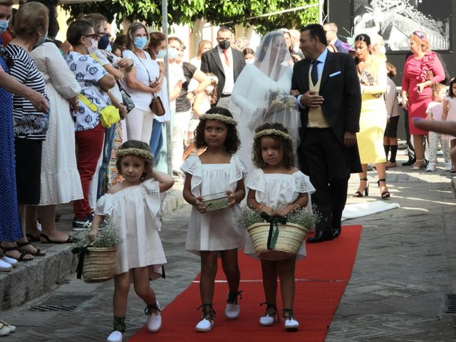 La boda de Juan Antonio  y Esperanza  en La Algaba, Sevilla 6