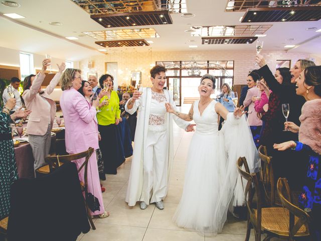 La boda de Ara y Mamen en Villafranca De Los Barros, Badajoz 31