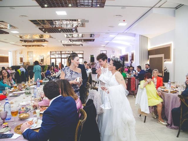 La boda de Ara y Mamen en Villafranca De Los Barros, Badajoz 36