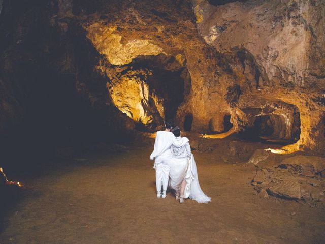 La boda de Ara y Mamen en Villafranca De Los Barros, Badajoz 57
