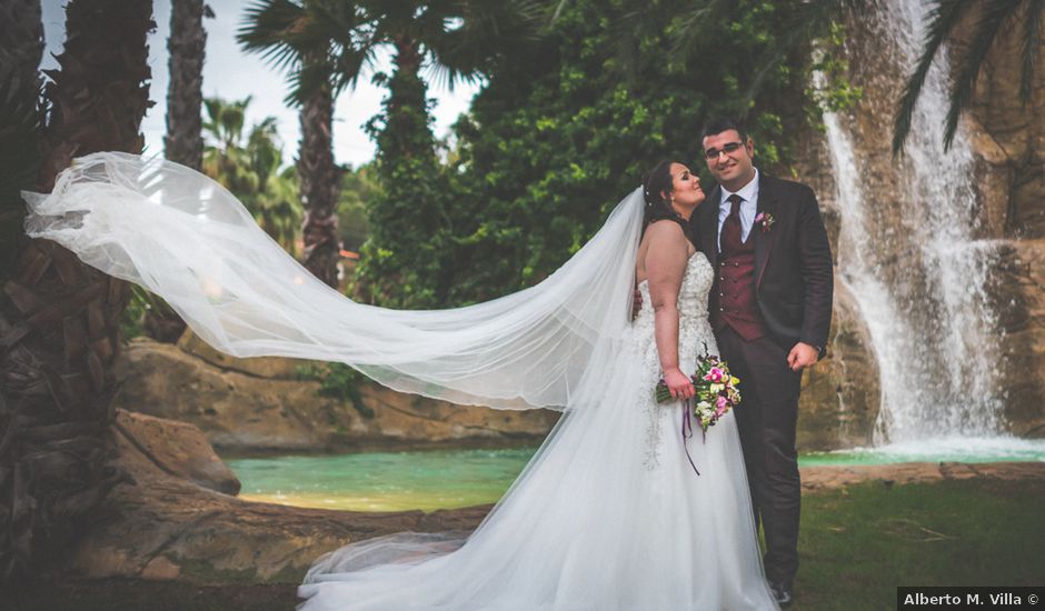 La boda de Juan y María en Dénia, Alicante