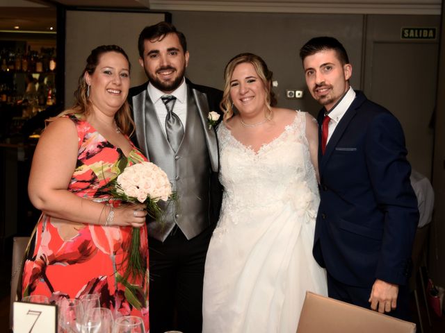 La boda de David y Edurne en Pamplona, Navarra 19