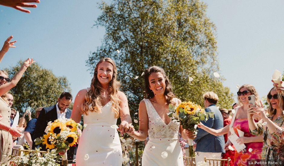 La boda de Issy y Bea en Mijares, Cantabria