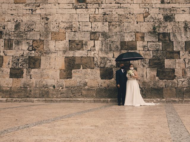 La boda de Jaume y Elena en Besalu, Girona 11