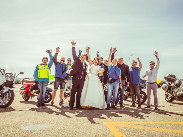 La boda de Martin y Silvia en Bueu (Resto Parroquia), Pontevedra 2