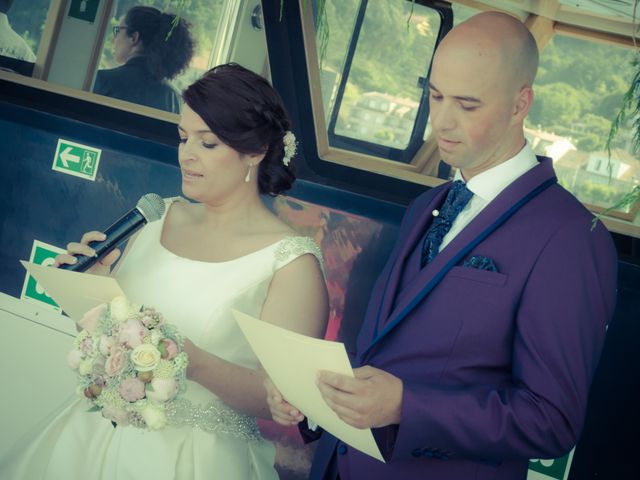 La boda de Martin y Silvia en Bueu (Resto Parroquia), Pontevedra 25