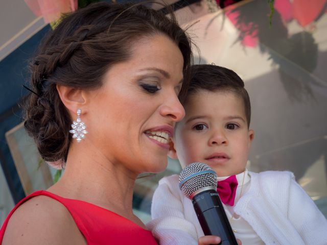 La boda de Martin y Silvia en Bueu (Resto Parroquia), Pontevedra 27