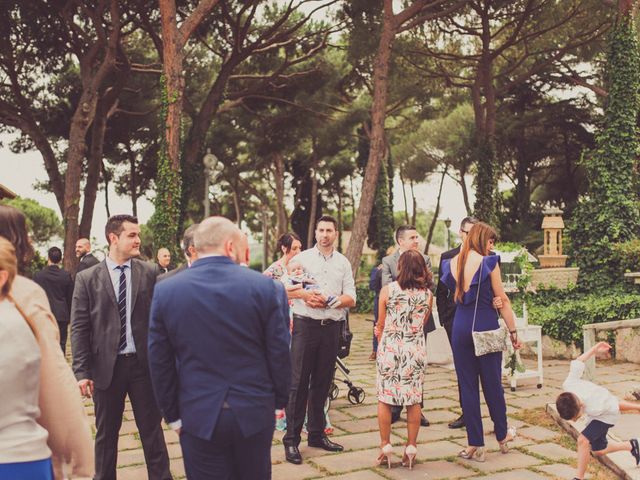 La boda de Javi y Ines en Sant Vicenç De Montalt, Barcelona 56