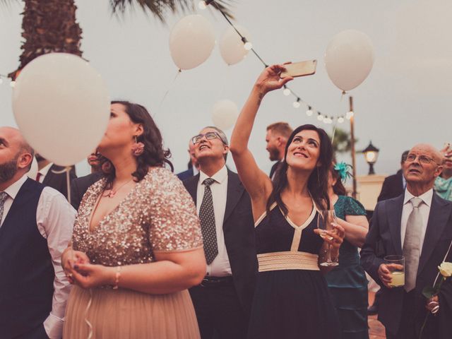 La boda de Javi y Ines en Sant Vicenç De Montalt, Barcelona 217