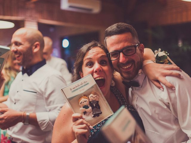 La boda de Javi y Ines en Sant Vicenç De Montalt, Barcelona 296