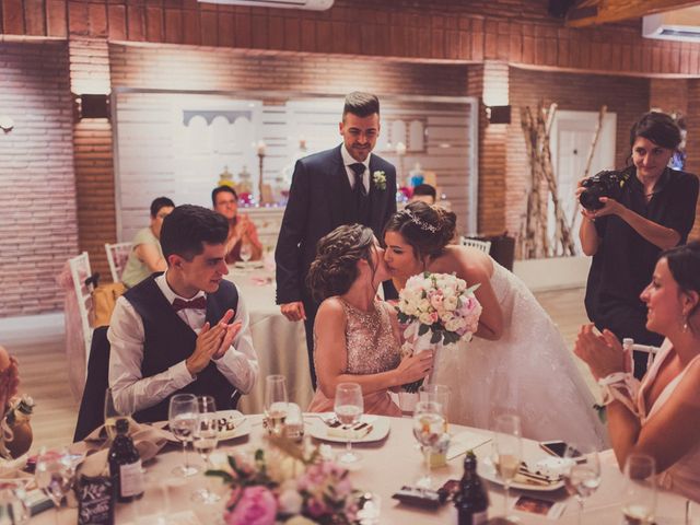 La boda de Javi y Ines en Sant Vicenç De Montalt, Barcelona 320