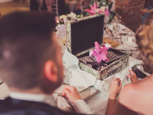 La boda de Javi y Ines en Sant Vicenç De Montalt, Barcelona 324