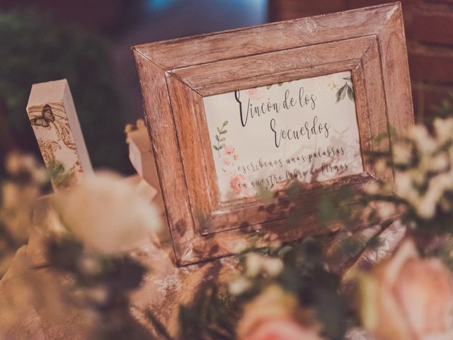 La boda de Javi y Ines en Sant Vicenç De Montalt, Barcelona 330