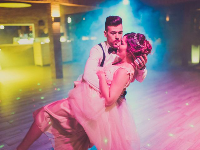 La boda de Javi y Ines en Sant Vicenç De Montalt, Barcelona 345