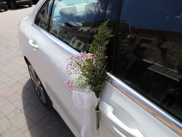 La boda de MARI CARMEN y DARIO en Casas De Fernando Alonso, Cuenca 97