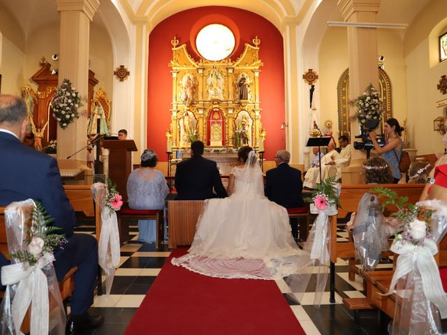 La boda de MARI CARMEN y DARIO en Casas De Fernando Alonso, Cuenca 110