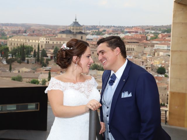 La boda de MARI CARMEN y DARIO en Casas De Fernando Alonso, Cuenca 319