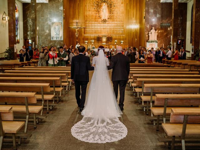 La boda de Javier y Chaeyeón en El Vellon, Madrid 25