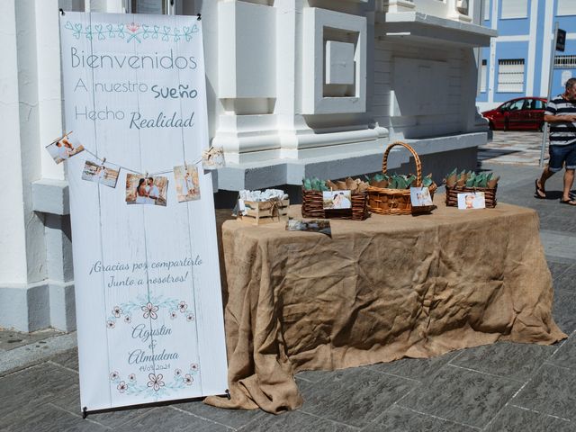 La boda de Almudena y Agustín en Isla Cristina, Huelva 35