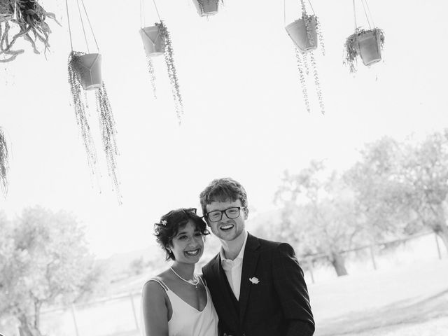 La boda de Eoin y Maya en Odena, Barcelona 37