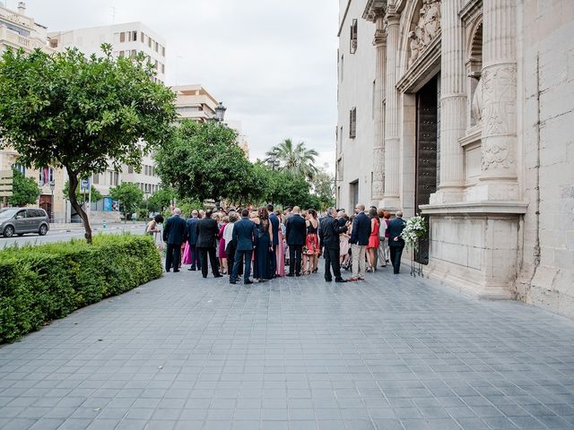 La boda de Manuel y Pilar en Valencia, Valencia 54