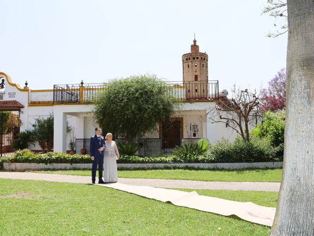 La boda de Sara y Julio en Sevilla, Sevilla 1