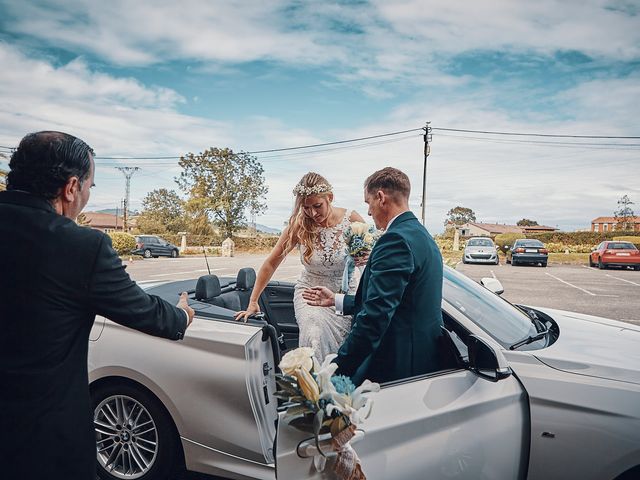 La boda de Rafa y Fany en Pruvia (Llanera), Asturias 32