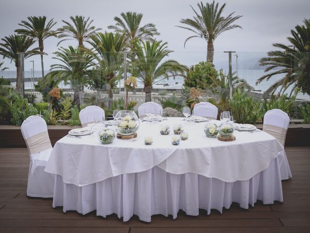 La boda de Luis y Virginia en Puerto De La Cruz, Santa Cruz de Tenerife 20