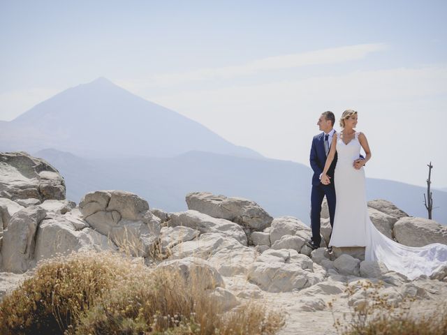 La boda de Luis y Virginia en Puerto De La Cruz, Santa Cruz de Tenerife 35