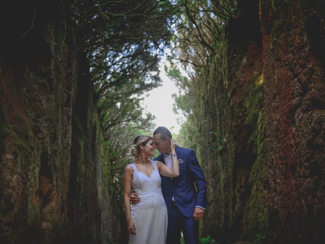 La boda de Luis y Virginia en Puerto De La Cruz, Santa Cruz de Tenerife 43