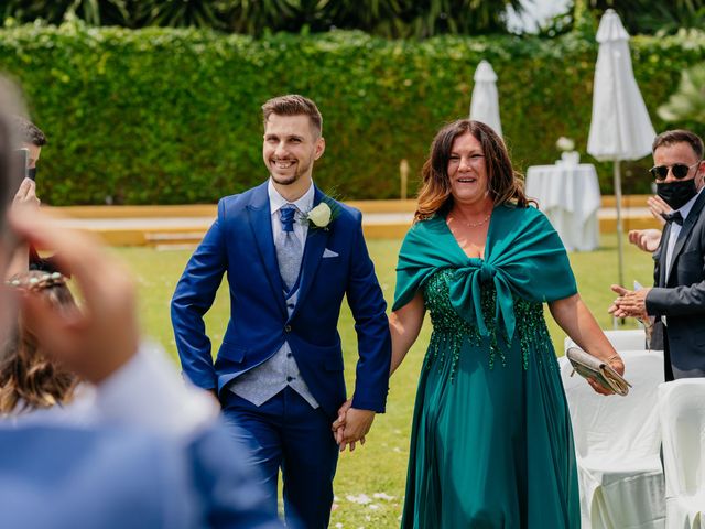 La boda de Adrián y Raquel en Vilanova I La Geltru, Barcelona 7