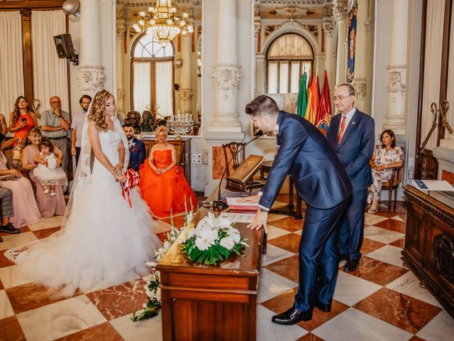 La boda de Jonatan y Lorena en Puerto De La Torre, Málaga 20