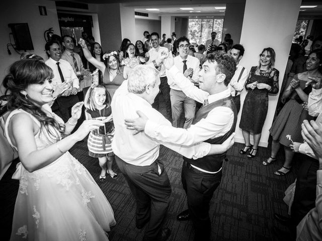 La boda de Nikos y Mari Luz en Bilbao, Vizcaya 25