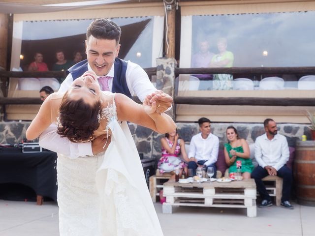La boda de Dani y Dácil  en El Carrizal, Las Palmas 15