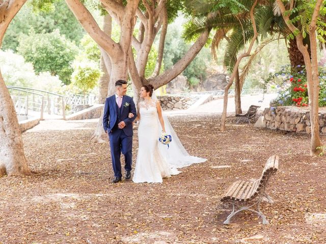 La boda de Dani y Dácil  en El Carrizal, Las Palmas 16