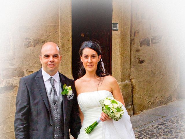 La boda de Luismi y Sara en Casar De Caceres, Cáceres 33