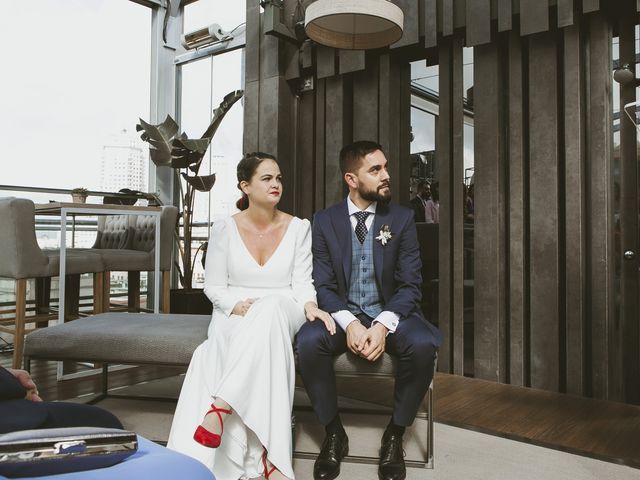 La boda de Clara y Nacho en Madrid, Madrid 19