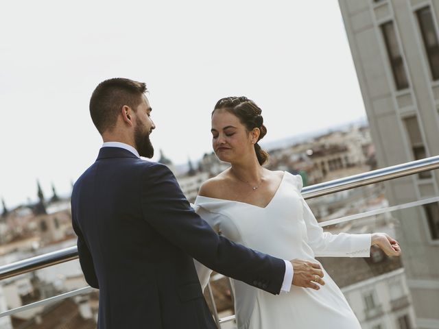 La boda de Clara y Nacho en Madrid, Madrid 28