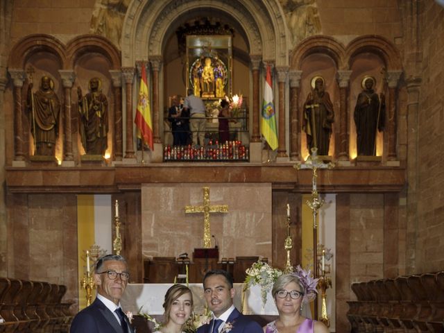 La boda de Jonathan y Pilar en Monasterio De Nuestra Señora De Valvaner, La Rioja 10